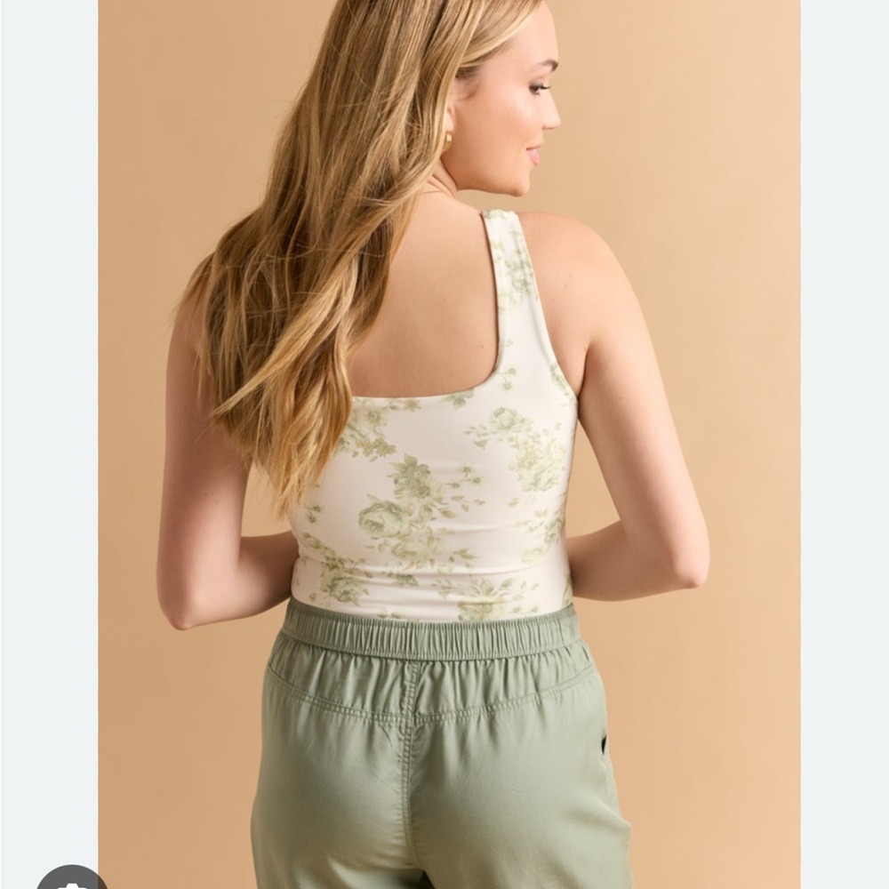 Francesca's Collections Green Floral Bodysuit NWT